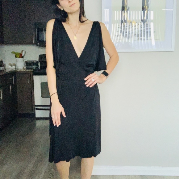 dvf sleeveless wrap dress